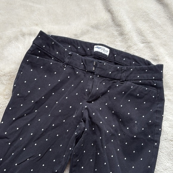 Old Navy Pixie Pants Black Polka Dot Ankle Pants | 95% Cotton Stretch Trousers - Picture 2 of 6